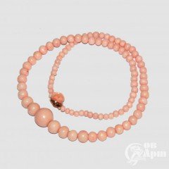 Бусы из розовых кораллов